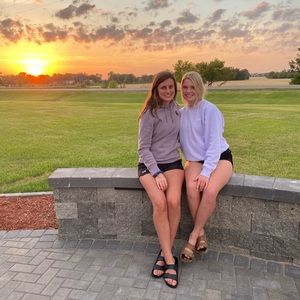 Meet your Posher, Carly